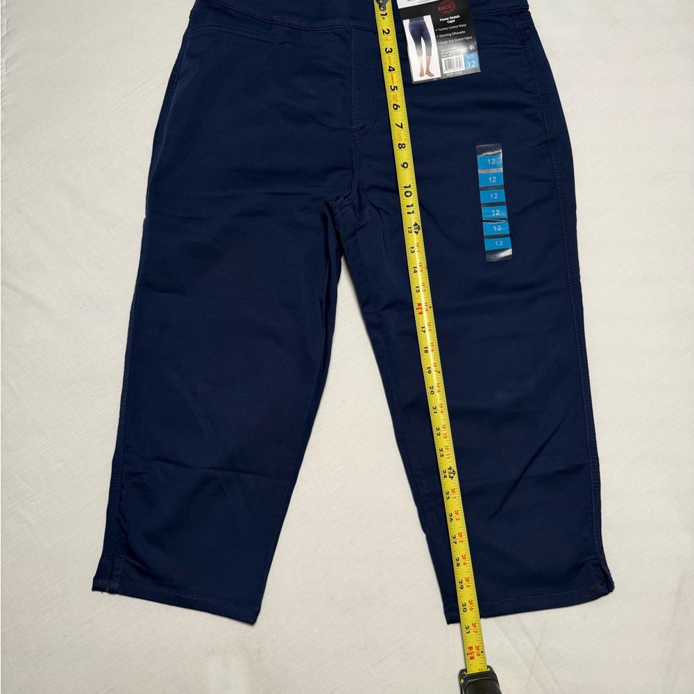 khakis and company Classic Apparel Power Stretch Capri For Women Size 12 Blue
